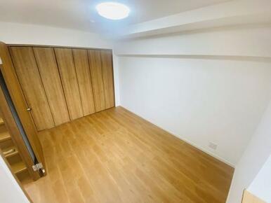 1階洋室約8.0帖（2）