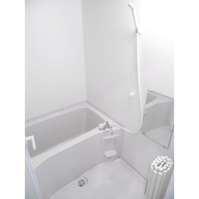 １２１６サイズの大きなお風呂　※別号室の写真です。