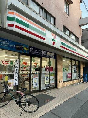 セブンイレブン川崎小田店