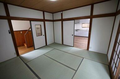 １F和室８帖（畳表替え、襖・障子張り替え、クロス張り替え）