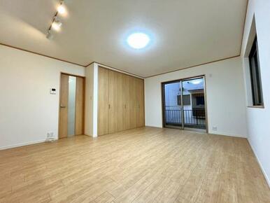 「LDK」収納に便利なクローゼット付きです