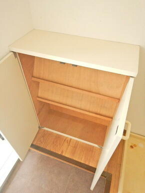 シューズボックス