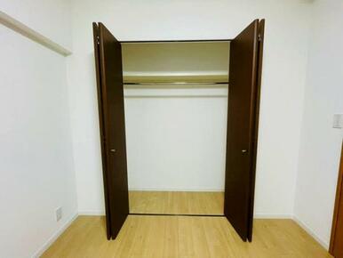洋室約5.4帖　収納