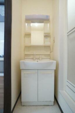 独立洗面化粧台