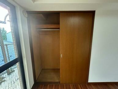 洋室2クローゼット