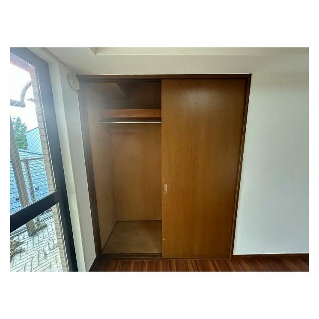 洋室2クローゼット