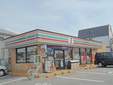 セブンイレブン　足立六木店