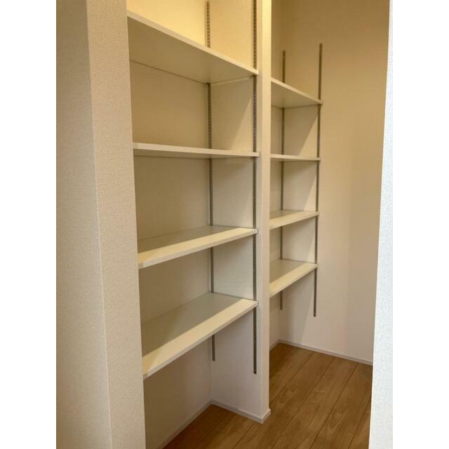 部屋をすっきりさせるのに欠かせない収納。まめに整理整頓したくなる！（1号棟）
