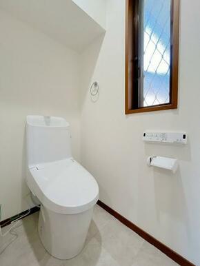 「1階トイレ」新品交換済（トイレ、クロス、照明、フロアタイル）