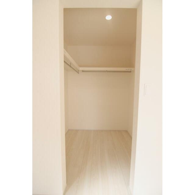 (2)、(3)ウォークインクローゼット