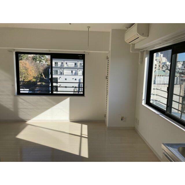 写真は1601のものです