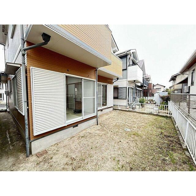 「庭」戸建てならではの庭　ガーデニングもお楽しみいただける場所です