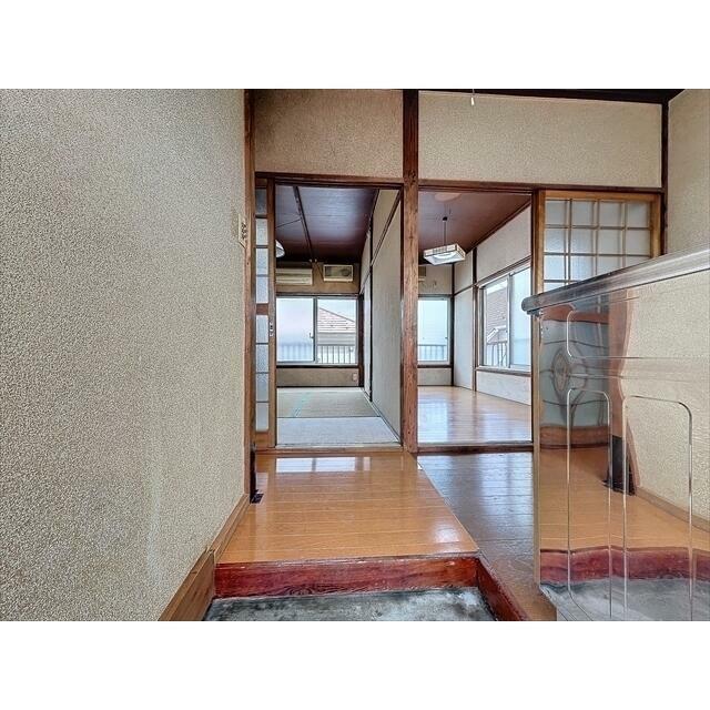 こちらが迎えてくれます