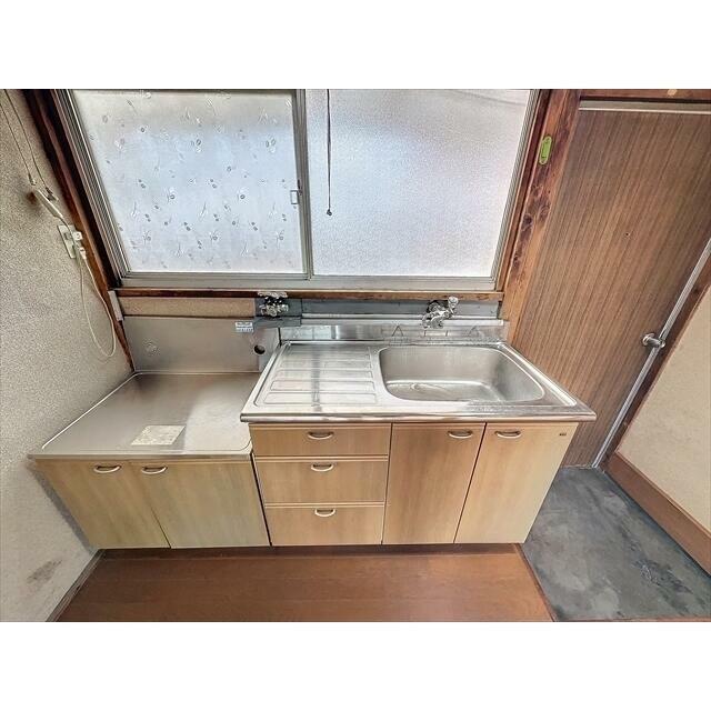 調理スペースが確保されたキッチンです