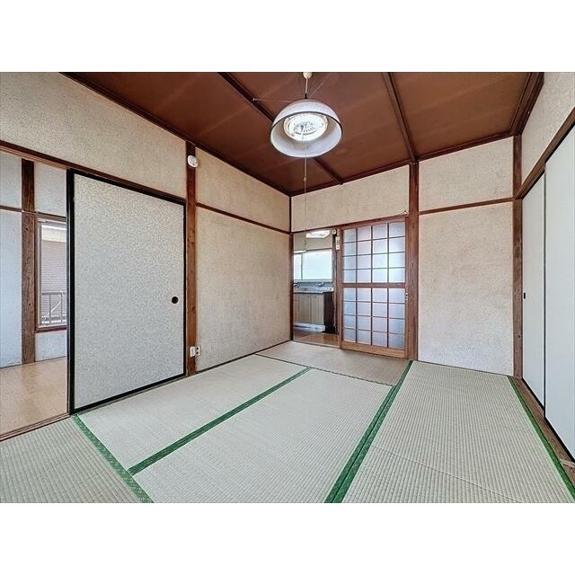 洋間やキッチンへのアクセスの良い間取り