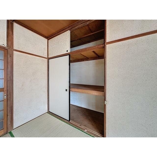 天袋付きの収納があります