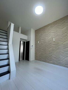 ロフトへは階段で上ります（※写真は102号室のもの）