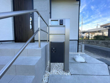 販売現地 宅配ボックス