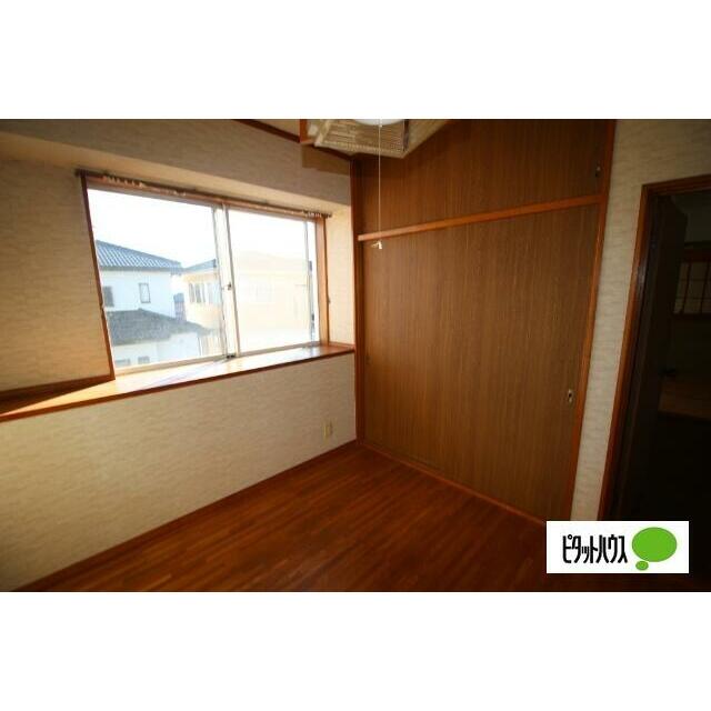 ２Ｆ４．５帖洋室