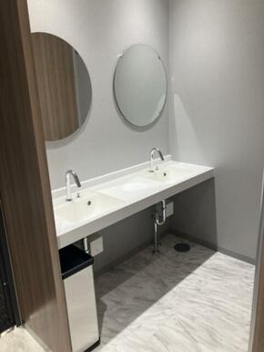 2F以上女性用トイレ