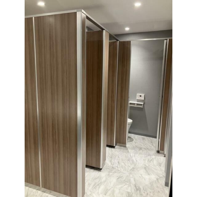 2F以上女性用トイレ