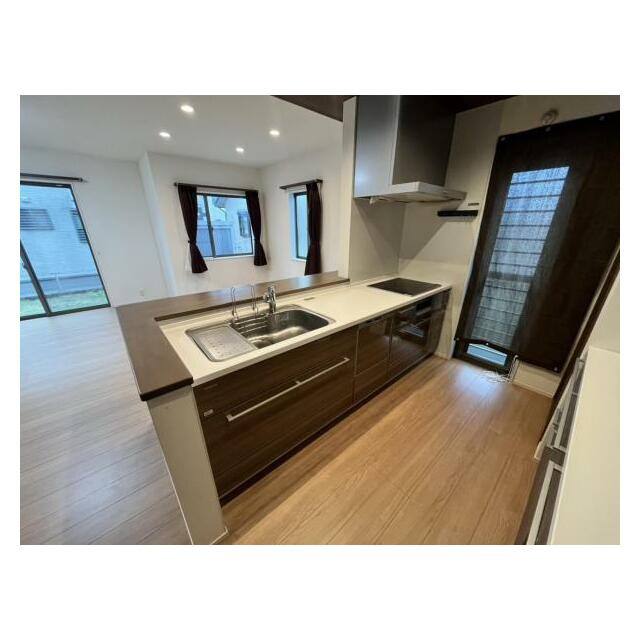 空間を隔てないカウンターキッチン、家族と会話が弾みそう！