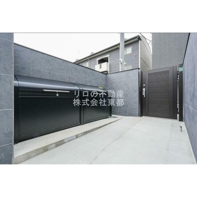 蓋つきゴミ置き場有☆衛生的です♪