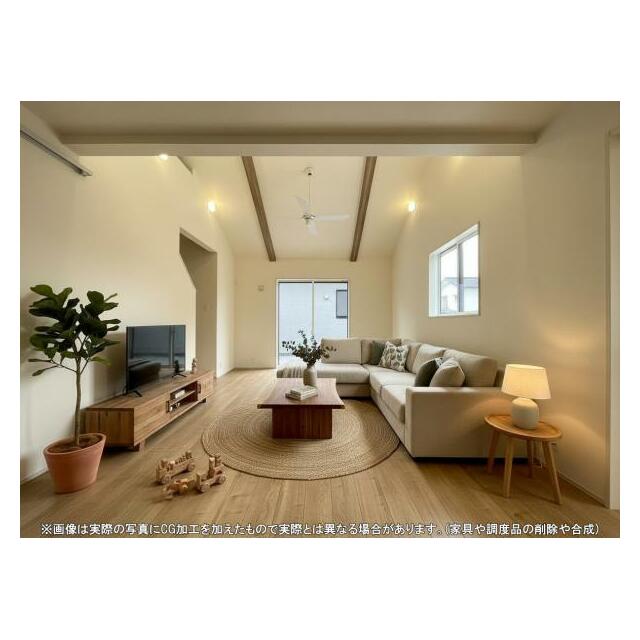 開放感あふれる折上天井！採光にもこだわった居心地の良い空間です♪