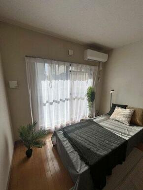 日当たりの良い洋室です