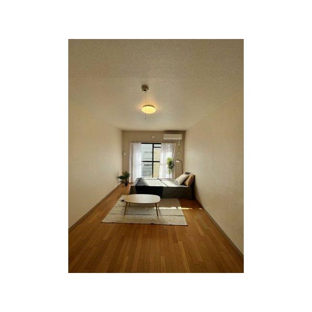 広くて明るい、使いやすい居間です