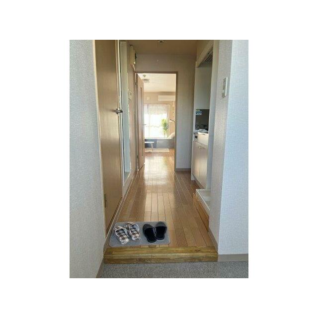 収納もある玄関です