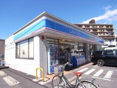 ２００ｍ（徒歩３分）のローソンです。