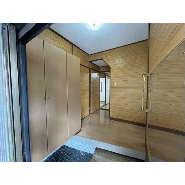 大型シューズボックス付き