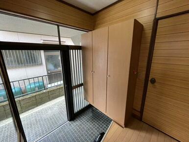 大型シューズボックス付き