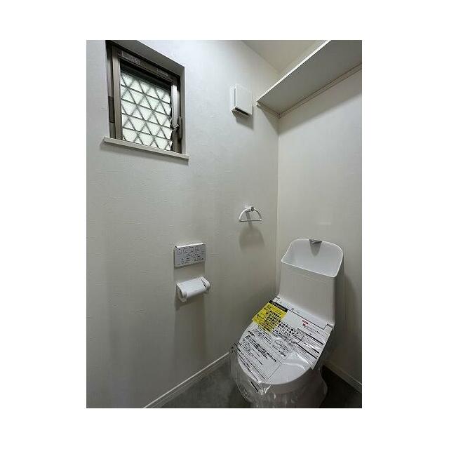 トイレ新品交換済みです