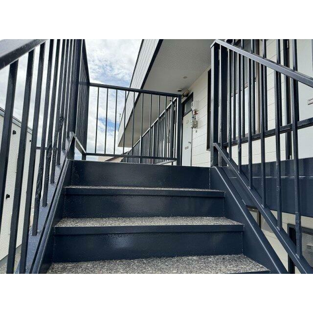 鉄骨も塗装済み