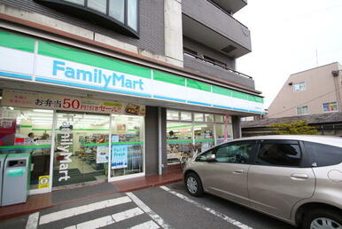 ファミリーマート・山中通り店