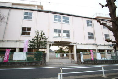 三鷹市立第六小学校