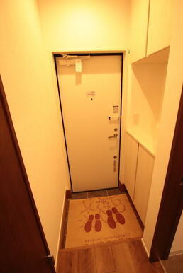 下駄箱のある玄関です！