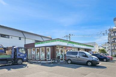 ファミリーマート 大野城山田店