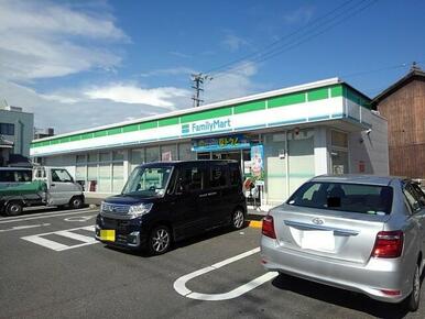ファミマ坂出文京町店