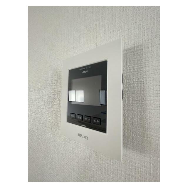 訪問者がひと目でわかるモニター付きインターホンを標準装備。お子さまのお留守番にも安心です