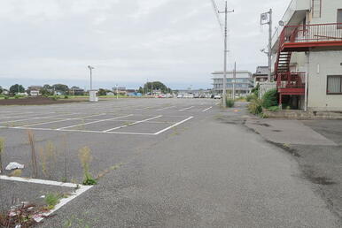 駐車場７３台取れます