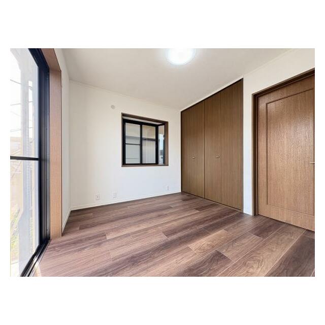 「西側洋室約5.2帖」クローゼット収納