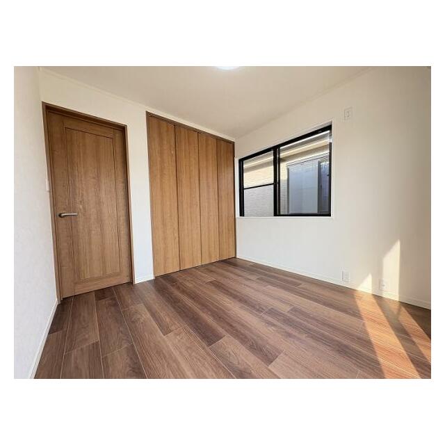 ダイニングテーブル付きです