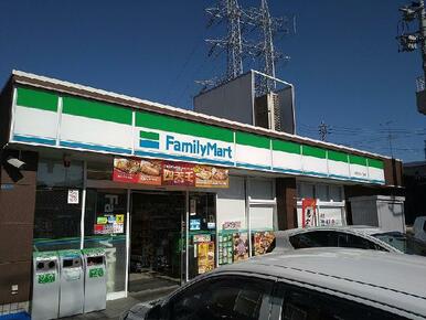 ファミリーマート川崎宮内一丁目店