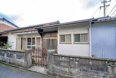 現在は、平屋の既存建物があります