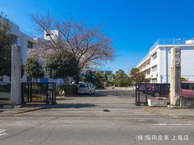 伊奈町立小室小学校