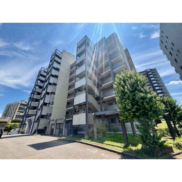 エステ・スクエア青葉の森イーストポートの北西側の外観です。2025年6月撮影