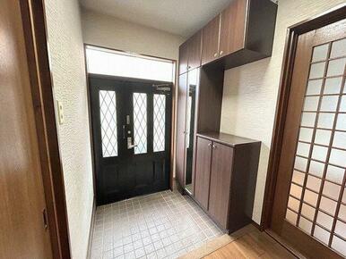 「玄関」クリーニング済みです